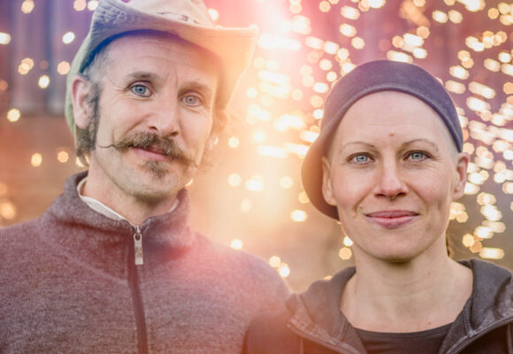Porträttfoton på man och kvinna