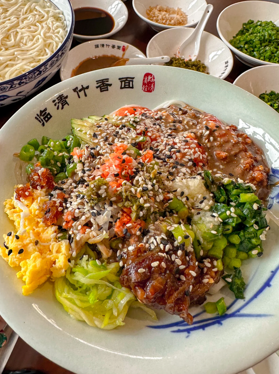 Shixiang Noodles with Multiple Toppings