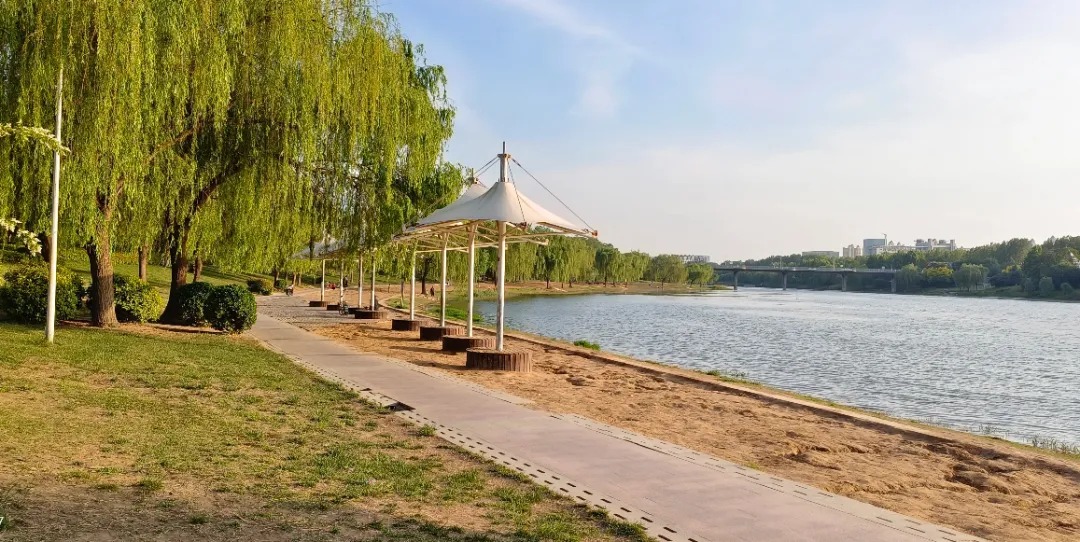 Tuhai River Cycling Path