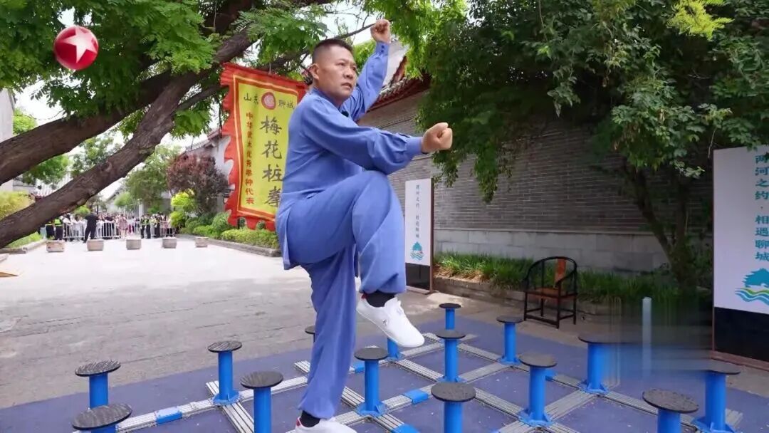 Plum-Blossom Stake Boxing