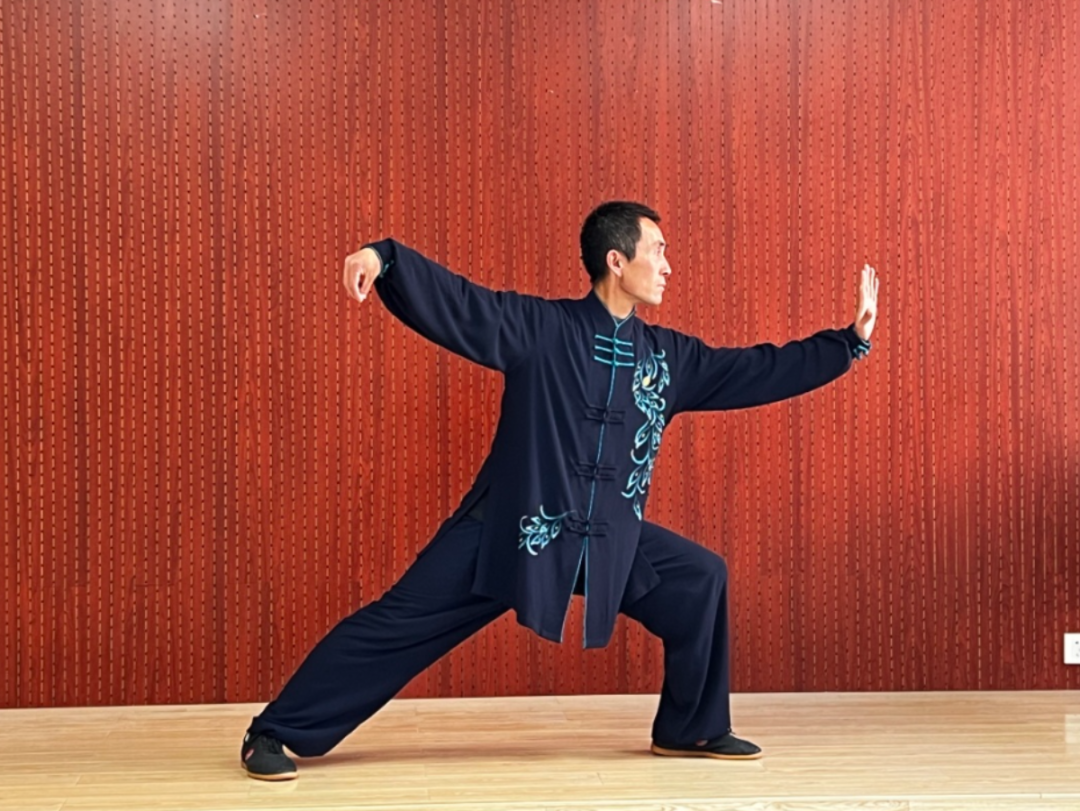 Plum-Blossom Stake Boxing